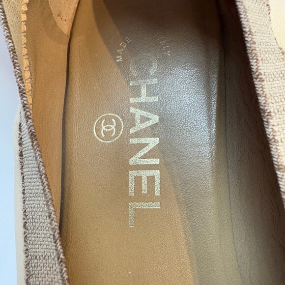 Chanel Beige Leather & Suede Flat Ballet Slippers, Size 40 EU - Picture 10 of 14